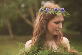 Send flowers online from flower shop for your loved ones and avail for corporate gifting with it's instant same day delivery. Flower Fairy Inspired Loose And Natural Wedding Bouquets And Flower Crowns The Natural Wedding Company