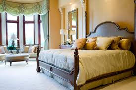 Feng shui mirror placement in the bedroom is one of the most controversial and misunderstood topics in feng shui. Feng Shui Bed Positioning Ideas For Good Sleep And Happiness Lovetoknow