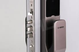 Discover and explore our digital locksets which lead the market with special features such as one touch setup, smart touchpad, id card compatible, anti pry alarm and more. Bosch Malaysia By Ahd Bosch Fu550 Digital Door Lock Close Up 08 Ahd Smart Home And Smart Cctv Alarm Penang Malaysia