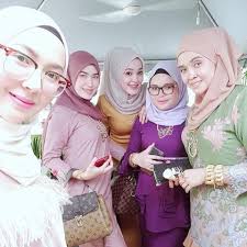 Gambar ulat dan menara miring pisa. Pin On áƒà¹€É›g Gaa