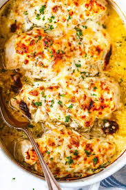 Salsa Verde Chicken Casserole With Cream Cheese And Mozzarella Chicken Recipes Casserole Chicken Recipes Recipes