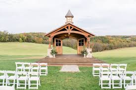 Breathtaking 49 Farm Wedding Organization That Make Your Amazing Wedding Https Decoraiso Com Inde Wedding Venues Pennsylvania Farm Wedding Venue Farm Wedding