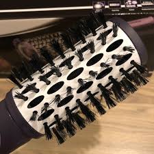 The large ceramic barrel adds fullness and body whilst the soft mixture of natural boar and nylon bristles create ultimate smoothness and shine. Babyliss Big Hair Rotating Brush Dryer Cum Styler Beauty Personal Care Hair On Carousell