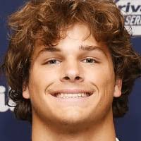 Max Brown's Instagram, Twitter & Facebook