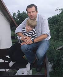 Wiktor mrugala 1 episode, 2010 piotr stramowski. Tomasz Stockinger Jego Zwiazki Okazaly Sie Porazka Dzis Kibicuje Malzenstwu Syna Wp Gwiazdy