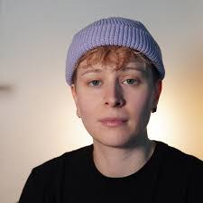 Lisa Puls's Instagram, Twitter & Facebook