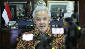 Ganjar menargetkan vaksinasi untuk para tenaga kesehatan di. Ganjar Tak Akan Diberi Sanksi Penolak Vaksin Covid 19 Begini Strateginya Nasional Tempo Co
