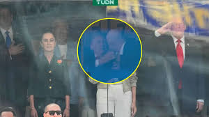 Ronaldo le lleva el trofeo a Trump y su gesto se volvió viral en la final del Mundial 2026