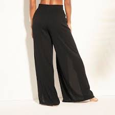 Pin On Pool Party Outfits