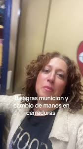 Cambio de manos y bisagras de munición en cerraduras