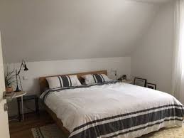 Die nachfolgenden planungsbeispiele für schlafzimmer mit dachschräge können sowohl für jede raumgröße als auch in der. Schlafzimmer Mit Dachschrage Gestalten 23 Moderne Wohnideen Schlafzimmer Dachschrage Schlafzimmermobel Zimmer
