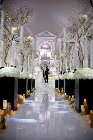 Glamorous Indoor Wedding Ceremony Gold Black And White Luxury Wedding Decor Elegant Wedding Aisle Decorations Wedding Decor Elegant White Wedding Ceremony