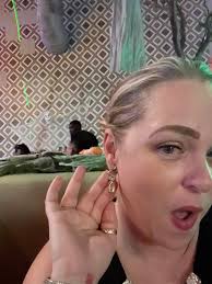 Join me LIVE at 4pm hst for New Jewels, exclusive offers and more!  @theoysterhour See you soon! Xo Misha