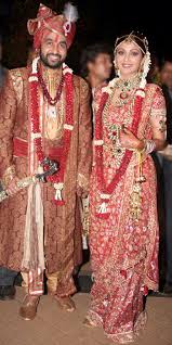 Actor shilpa shetty's husband and businessman raj kundra has been arrested by mumbai crime branch on monday night for allegedly producing pornographic films and publishing them through mobile apps. Shilpa Shetty Raj Kundra Marriage Pics Viral After His Arrest In Pornography Case Here S All You Need To Know About Couple S Lavish Wedding