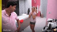 Je baise dans un coin discrètement et j'en retour par la Pyjamas Gifs Get The Best Gif On Giphy