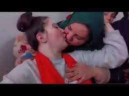 هناك العديد من الاعشاب التى تفيد فى علاج غازات البطن و من افضل هذه الاعشاب ما يلى المشروب قبل او بعد كل وجبة. Ø£ÙˆÙ„ Ø¸Ù‡ÙˆØ± Ù„Ø­Ù†ÙŠÙ† Ø­Ø³Ø§Ù… Ø¨Ø¹Ø¯ Ø®Ø±ÙˆØ¬Ù‡Ø§ Ù…Ù† Ø§Ù„Ø³Ø¬Ù† Ù…Ø¹ Ø§Ù„Ø¹Ø§Ø¦Ù„Ø© Ø­Ù†ÙŠÙ† Ø­Ø³Ø§Ù… Ù‡Ø±Ù… Ù…ØµØ± Ø¯ÙˆÙ„ Ø¹Ù†Ø¯ÙŠ Ø¨Ø§Ù„Ø¯Ù†ÙŠØ§ Youtube