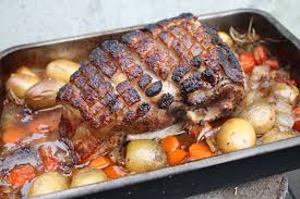Vorspeise, hauptgericht, backen, besuch, grillfeier, holzbackofen, europa. Krustenbraten Aus Dem Holzbackofen Bubis Bbq Pit