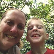 Robin Padgett's Instagram, Twitter & Facebook