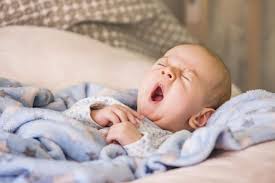 (am mittwoch) 4.wie lange sind sie spazieren gegangen? Ein Baby Und Ein Kleines Kind Zugleich Ins Bett Bringen Brigitte De