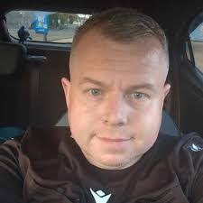 Brad Whiteley's Instagram, Twitter & Facebook