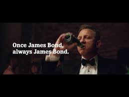 The mission to rescue a kidnapped scientist turns out to be far more treacherous than expected, leading bond onto the trail. Heineken Heineken James Bond No Time To Die 2021 Der Tv Spot