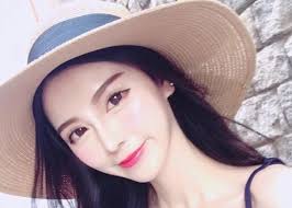 V煞面+間尺鼻關楚耀秘撻網紅空姐｜即時新聞｜繽FUN星網｜on.cc東網