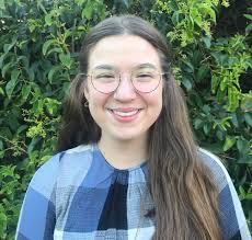 Elise Mcclain's Instagram, Twitter & Facebook