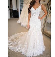 A lace wedding dress with sleeves will also help display the beauty and intricacy of the lace pattern itself. Charming Mermaid Lace Wedding Dresses V Neck Backless Sweep Train Appliques Modern Garden Bridal Gowns Vestido De Novia Customized Bridal Dresses Lace Wedding Dresses Long Wedding Dresses