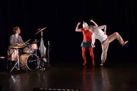 Viens montrer de quoi tu es capable sur cette première battle de danse 1 vs 1 organisée par hussein bikoro et le true legend crew. Lyon Dance Biennale