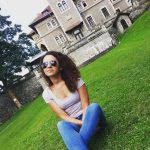 Femeile din zodia balanta considera ca stilul vestimentar ar trebui sa le puna in valoare feminitatea si pentru acest lucru vor alege nuante de roz pal sau nativelor din zodia scorpion le sta cel mai bine in negru pentru ca alura lor misterioasa se potriveste de minune cu culorile inchise. Zodii Compatibile Cu Balanta Si Zodii Cu Care Nu Se Potrivesc Deloc Andreea Raicu