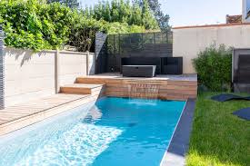 En Cours Amenagement D Un Jardin D Un Jardin De Ville Avec Piscine Modern Pool Bordeaux By In Vivo Paysage Houzz Au