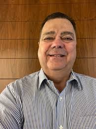 Larry Webb's Instagram, Twitter & Facebook