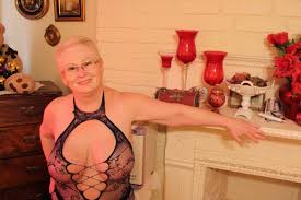 504-335-7007, available till 6 pm today at my Terrytown home. DM if you are  interested in my 23 minute long professional porn movie its $15.