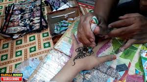 Gambar henna tangan di atas sangatlah simple sekali. Henna Tangan Simple Cantik Sederhana Youtube