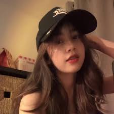 NINE cozy crockpot soups for cold days! 🥣 Slow Cooker Broccoli Cheddar 🥣  Slow Cooker Chicken Tortilla (Chick-fil-A copycat) 🥣 Slow Cooker Lasagna  Soup 🥣 Slow Cooker Stuffed Pepper Soup 🥣 Slow