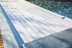 Volet Roulant Piscine Modeles Prix Et Conseils De Pro Monequerre Fr