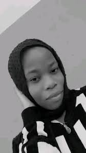 I waz wth Mudiwa HUD earlier today yoooh u guyz cnt even believe oyeah he  jst say wanna giv out sum mullar to all fans in this grup