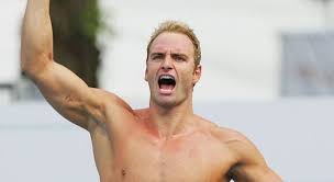 In queste ore non si fa altro che parlare del fisico statuario di massimiliano rosolino, ex nuotatore partenopeo, campione olimpico a sydney nel 2000 e mondiale a fukuoka nel 2001 nei 200 metri. Massimiliano Rosolino Nel Nuoto Ho Vinto Tutto E Ora Mi Tuffo Nel Cinema Il Campione Compie 40 Anni Ecco I Suoi Progetti
