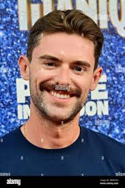 Harry mcnally hi-res stock photography and images