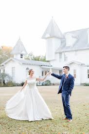 Fall Wedding At The Sonnet House Birmingham Alabama Wedding Photographer In 2020 Alabama Weddings Fall Wedding Wedding Photographers