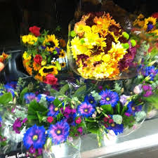 Does pick n save sell flowers. Pick N Save Grocery Store In Appleton