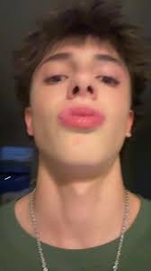 Brennan🔛🔝 (@brennan.myers7)’s video of stand up girl