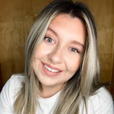 Ashley Mapes's Instagram, Twitter & Facebook