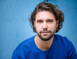 Since 1996, Village Properties, led by Renee Grubb, has been the premier  real estate company in Santa Barbara. As a locally owned and operated real  estate company, we focus