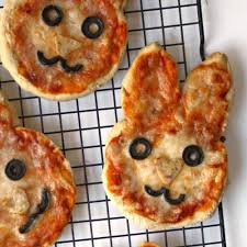 Gastrogirl Whole Wheat Easter Bunny Pizzas Food Cooking Easter Lunch