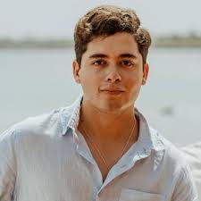 Freddy Falcones's Instagram, Twitter & Facebook