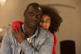 Opening titles for the film demain tout commence (two is a family) a film directed by hugo gélin starring omar sy, clémence poésy, antoine bertrand, gloria colston and ashley walters. 76prqwer6ukiem