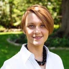 Amanda Hoffsis (@AmandaHoffsis)