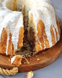 Rezept Gugelhupf Mit Marzipan Und Gehackten Mandeln
