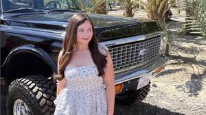 ¿Por qué se llevaron a La Nicolette? Surgen versiones por venta de gorras de “El Chapo” en Culiacán